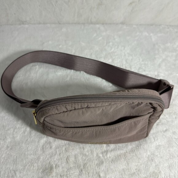 Isaac Mizrahi New York Taupe Purpleish Nylon Belt Bag Fannie Travel pack - Picture 2 of 4